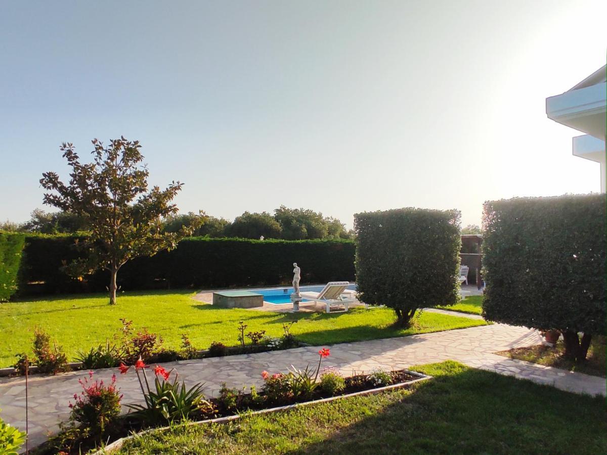 Villa Aphrodite Ríza 외부 사진